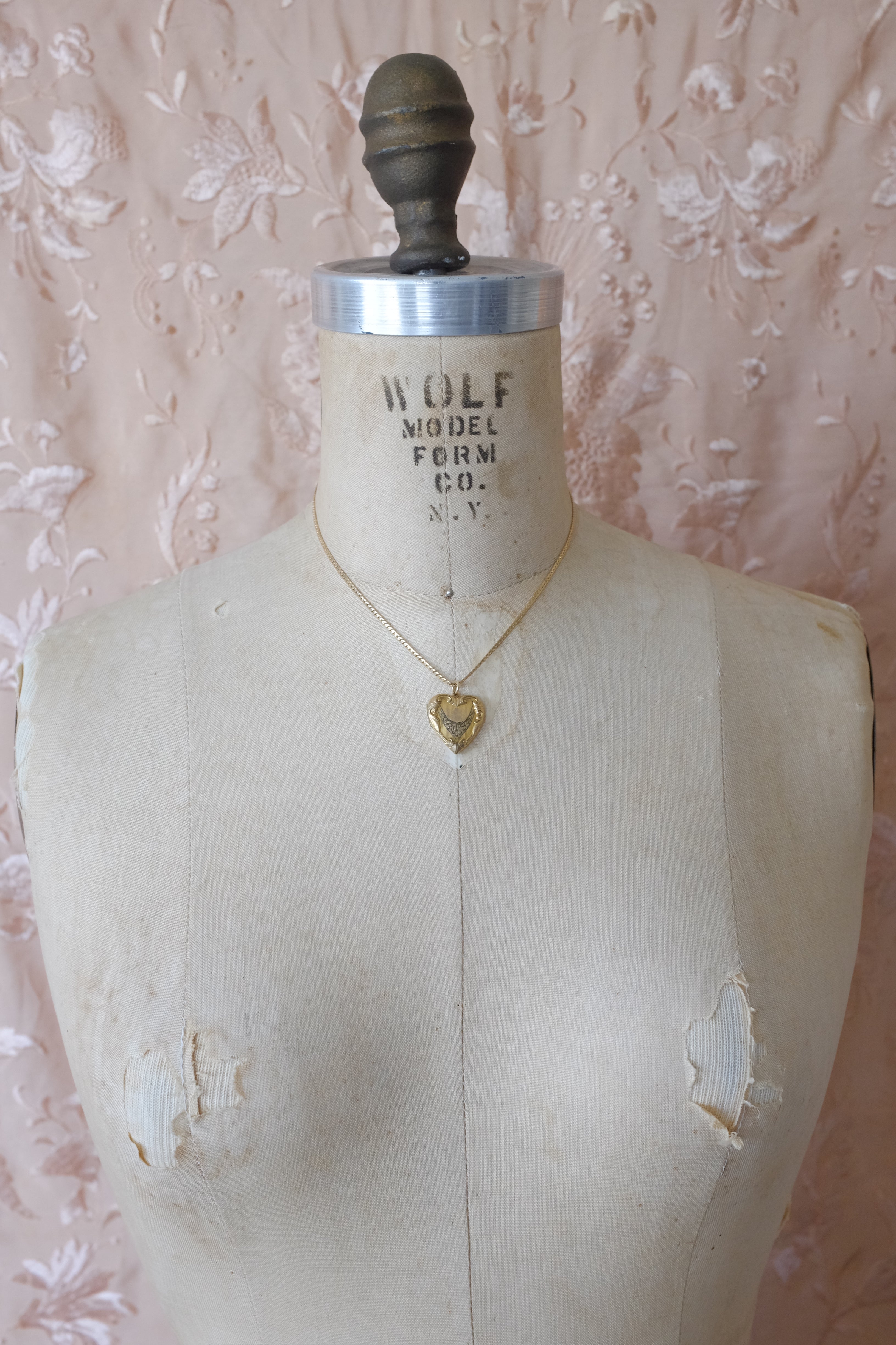 Vintage Floral Heart Locket Necklace