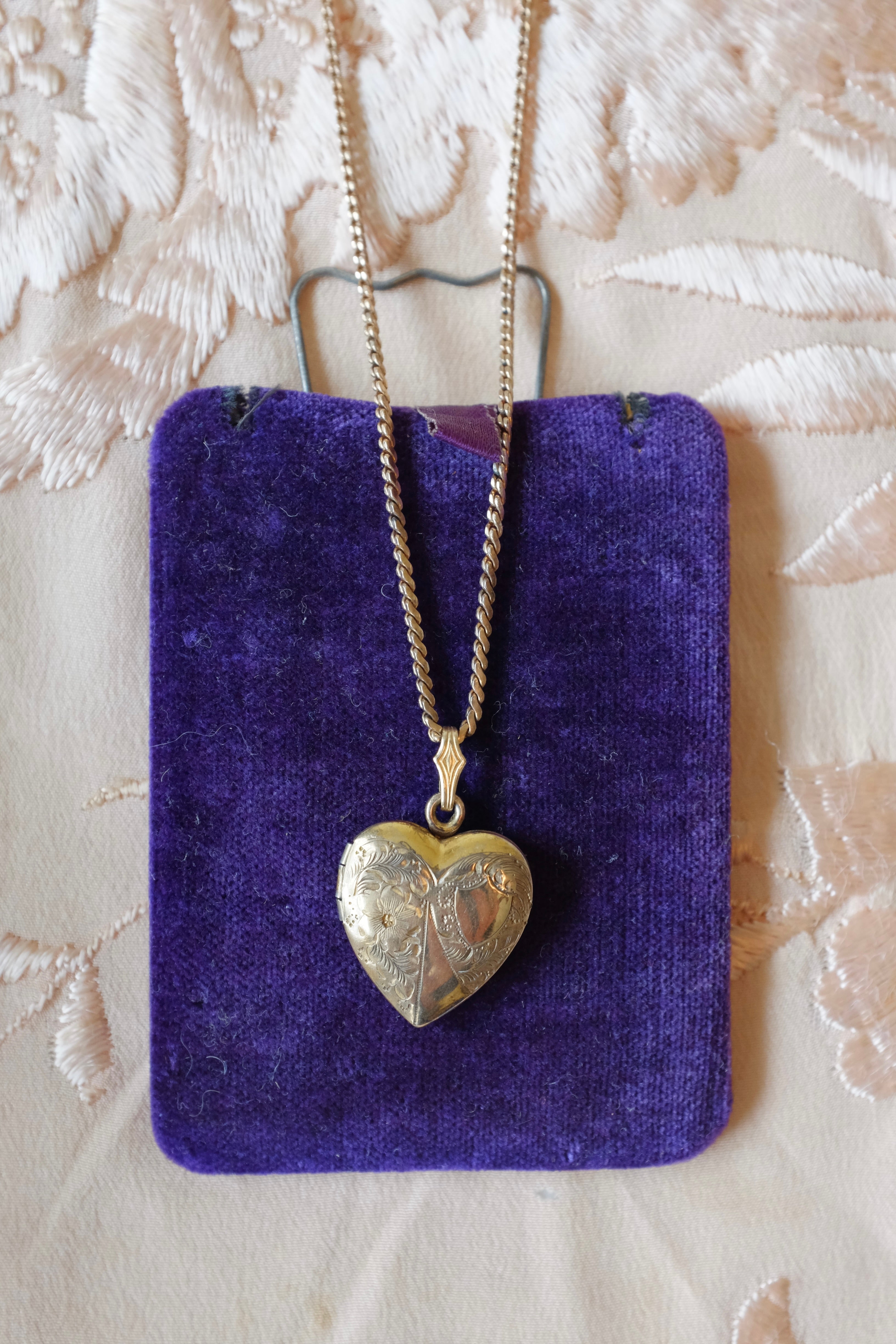 Vintage Floral Heart Locket Necklace