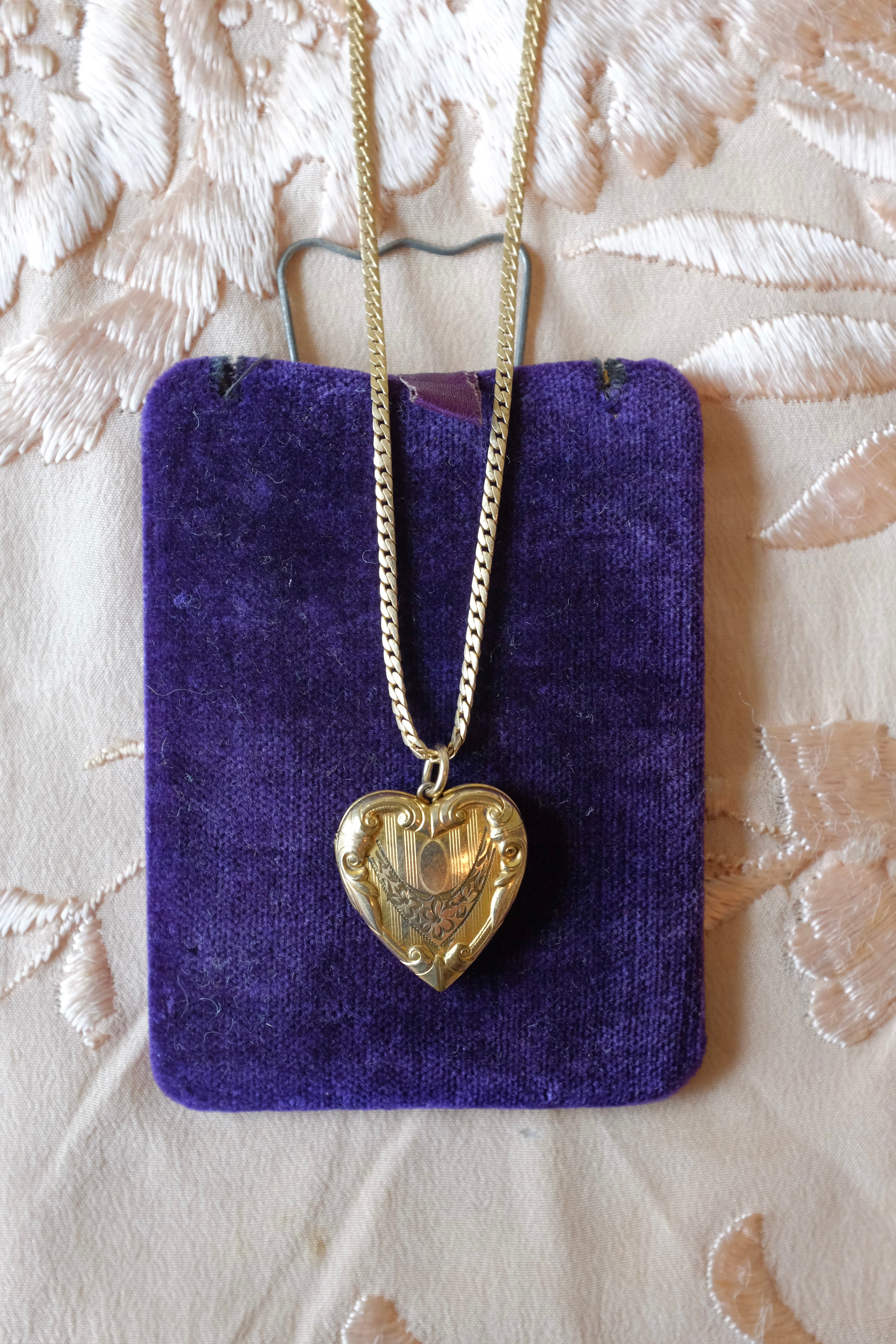 Vintage Floral Heart Locket Necklace