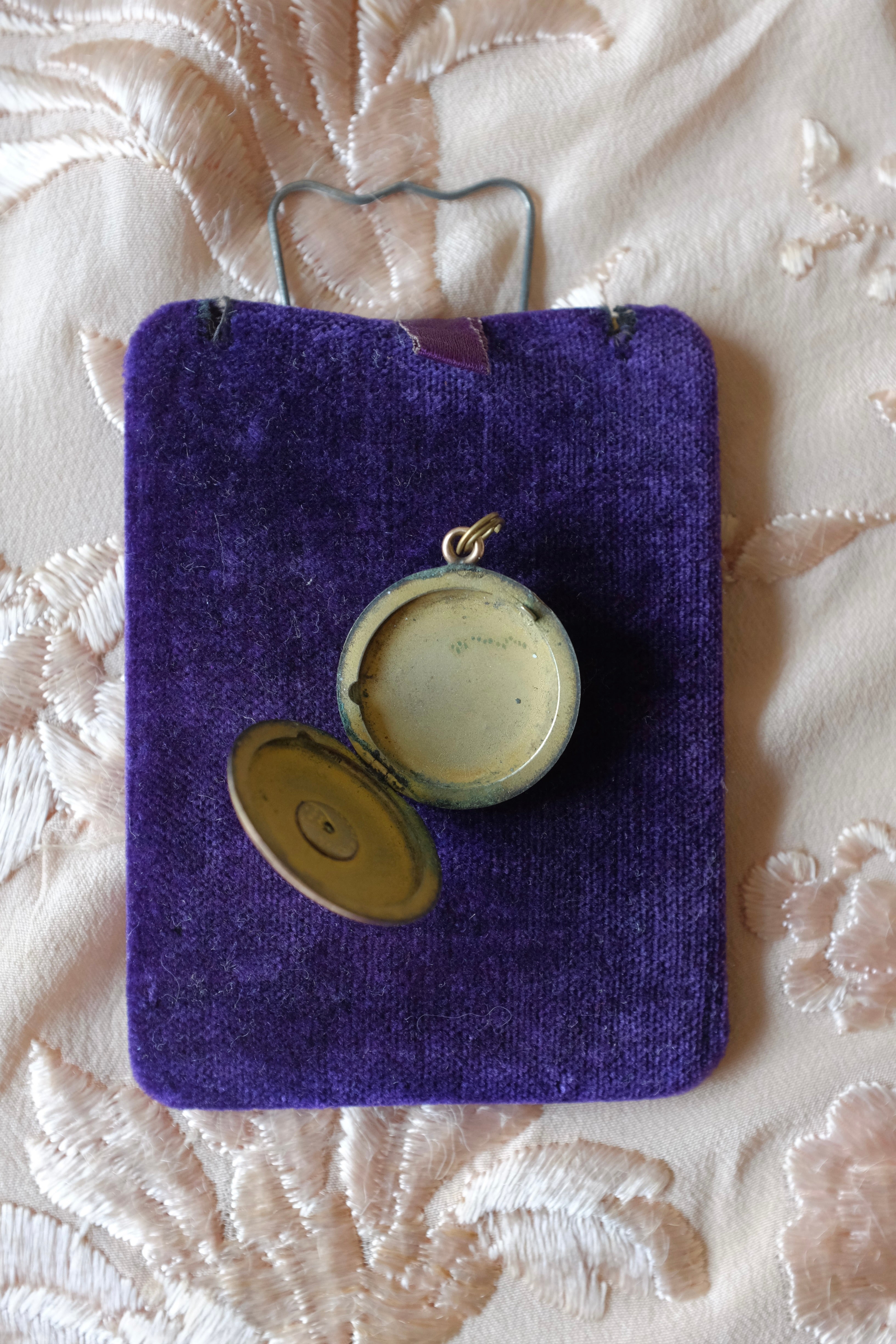 Antique Gold Filled Starburst Locket