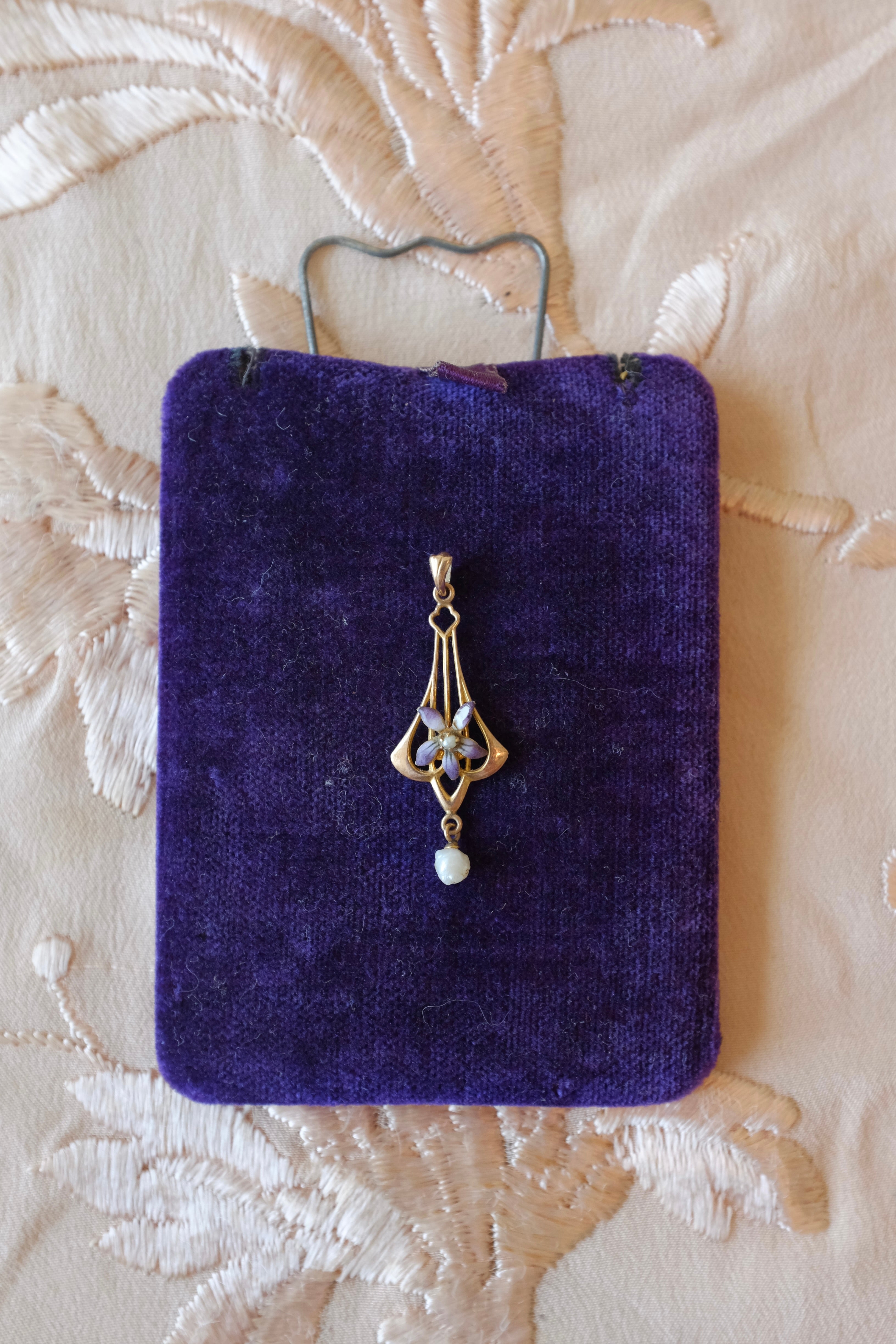 Antique 10K Violet Lavalier Pendant
