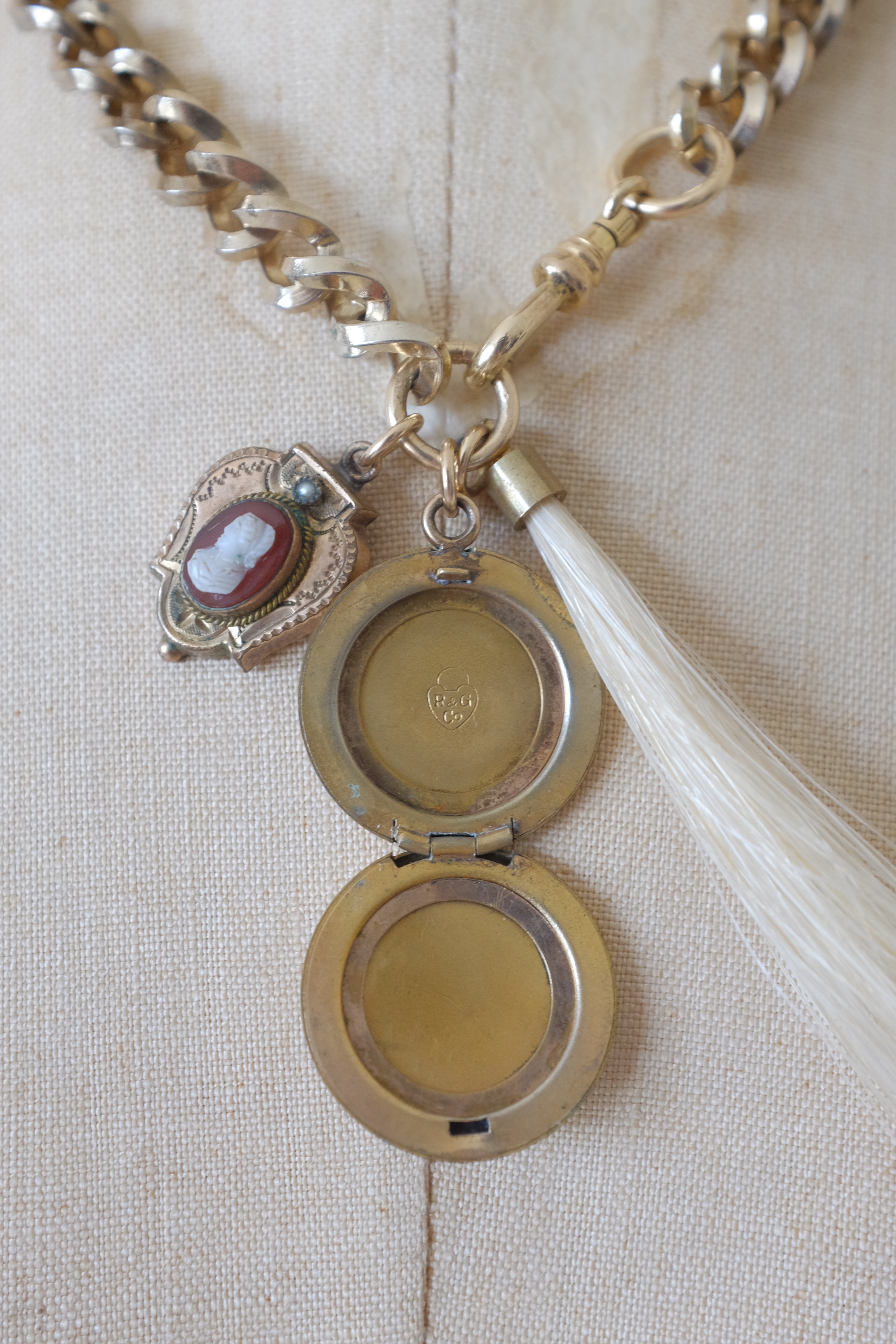 Pearl & Horse Hair Necklace