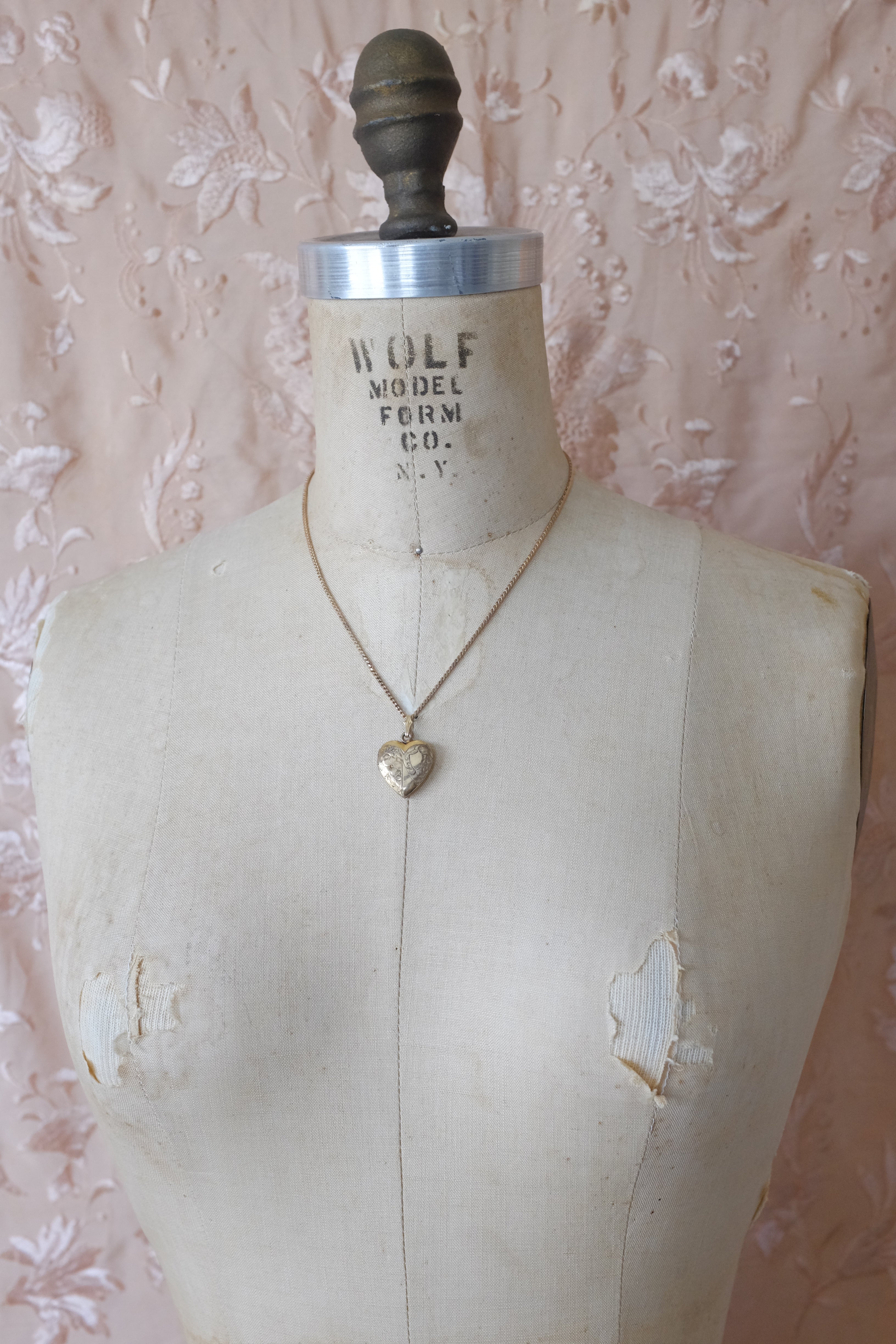 Vintage Floral Heart Locket Necklace