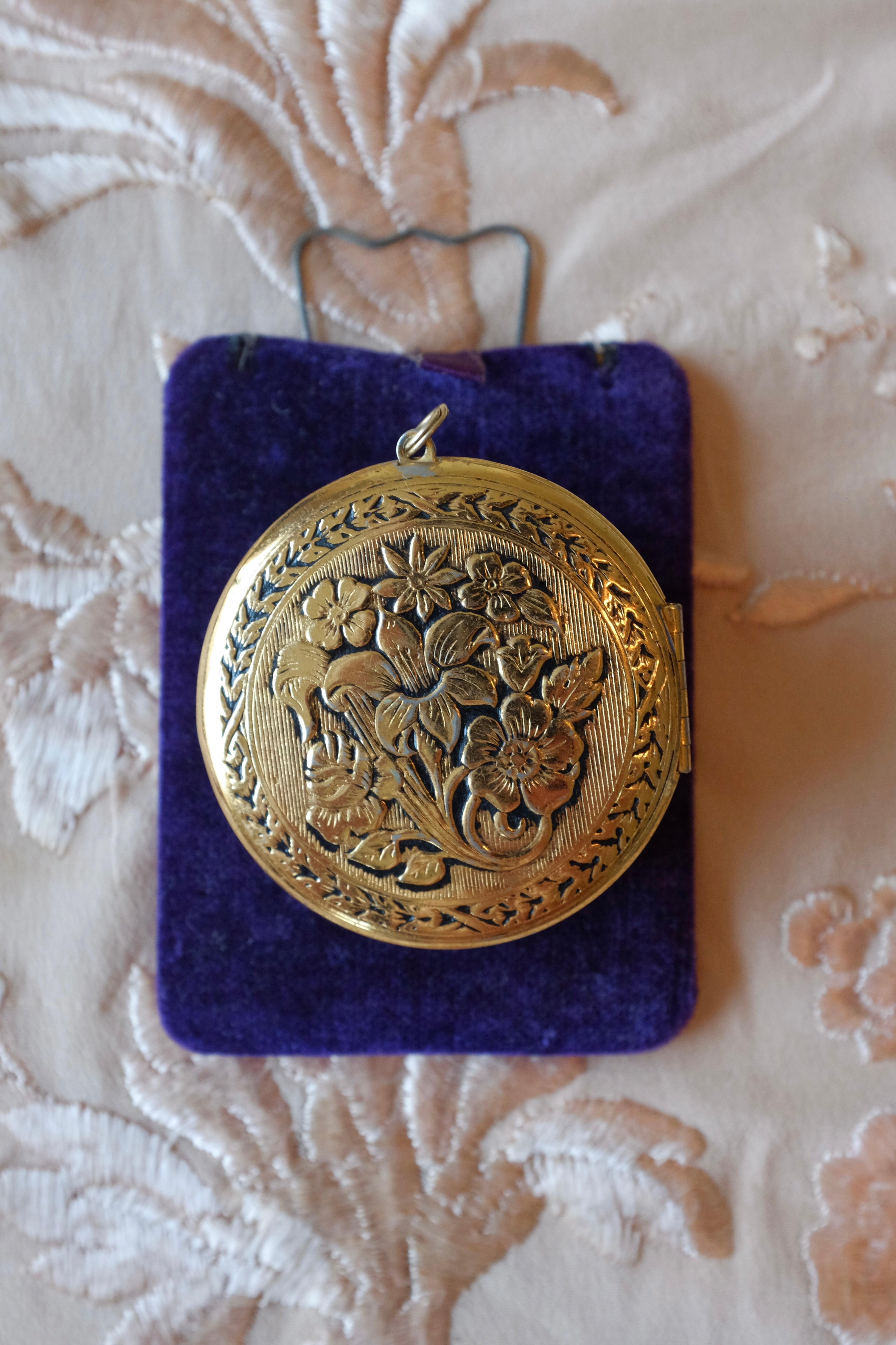 Vintage Large Rhinestone Cameo Locket
