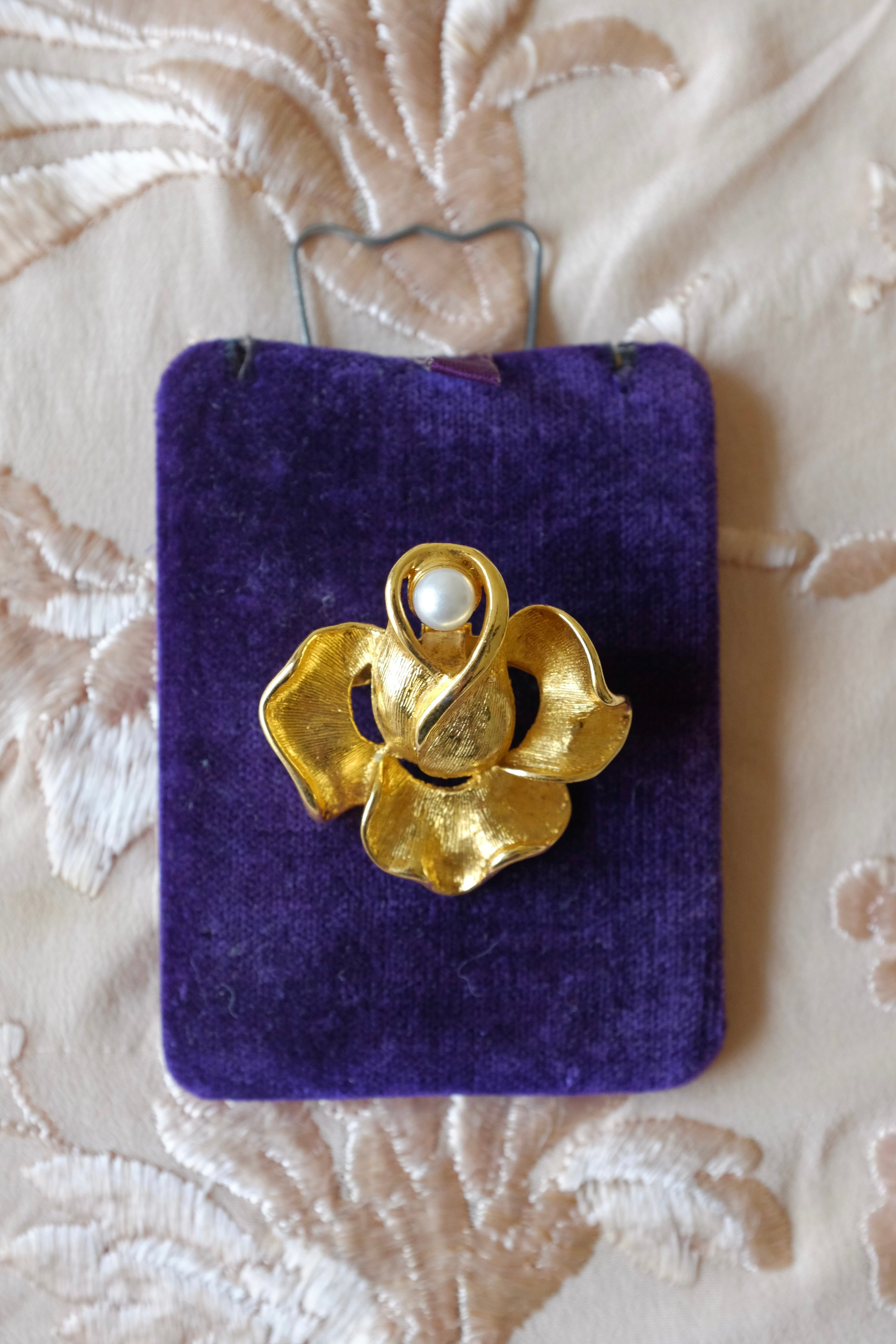 Vintage Gold & Pearl Flower Brooch