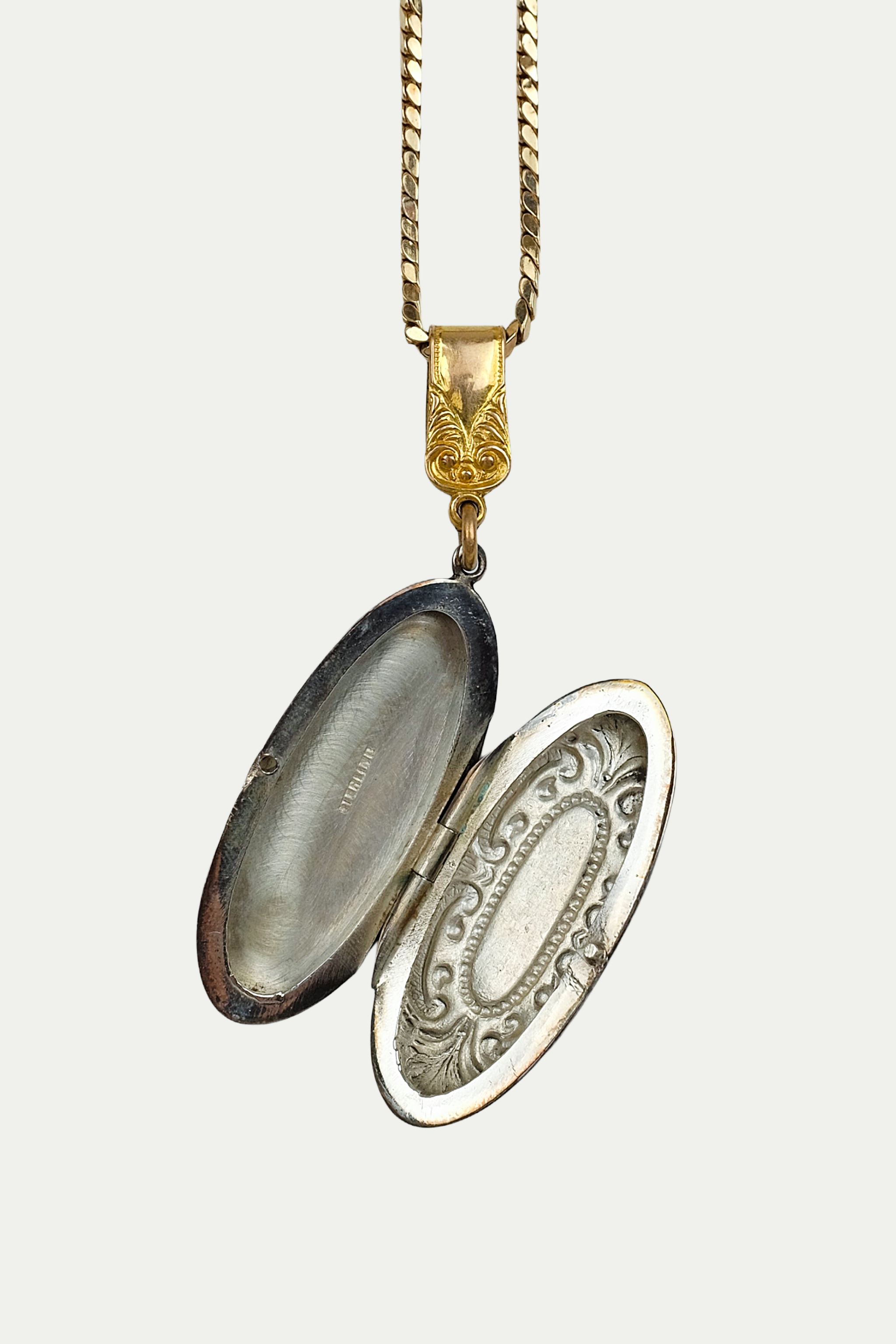 Vintage Sterling & Turquoise Oval Locket Necklace